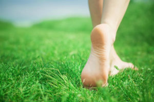 Для поддержания здоровья ног важно вести здоровый образ жизни и укреплять иммунитет