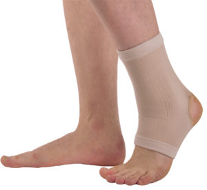 Компрессионный носок для голеностопа после перелома