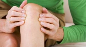 Заговоры от болей в колене