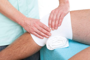 Повязка при травме коленного сустава