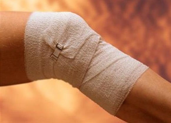 Какие повязки применяется при повреждении коленного сустава и их наложение