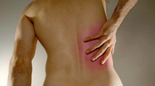Боль в правом подреберье, отдающая в спину, почему болит под ребрами сзади